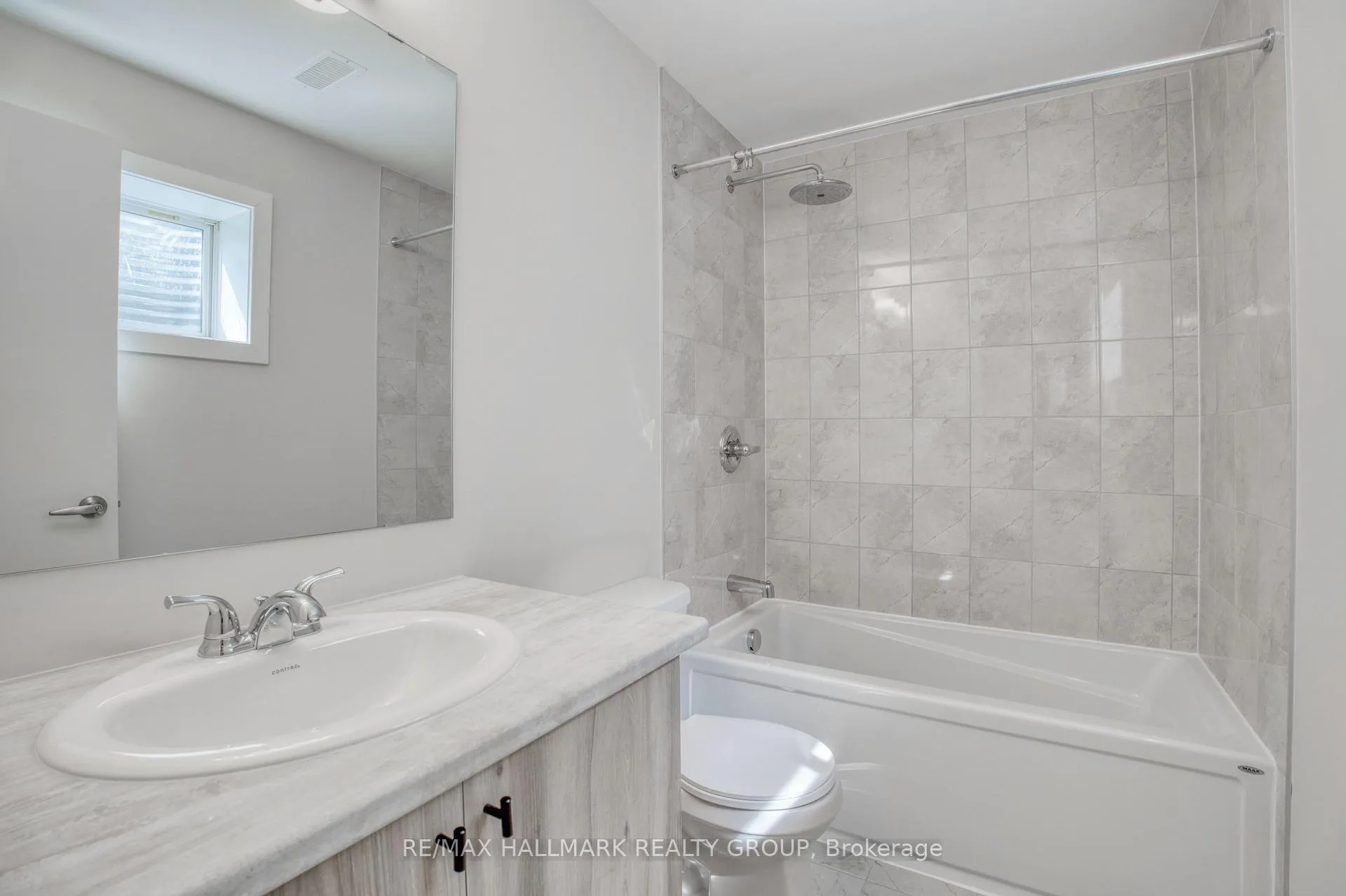 Photo 33 of 30 Focality Crescent, Ottawa, Barrhaven - Half Moon Bay — HOMEH