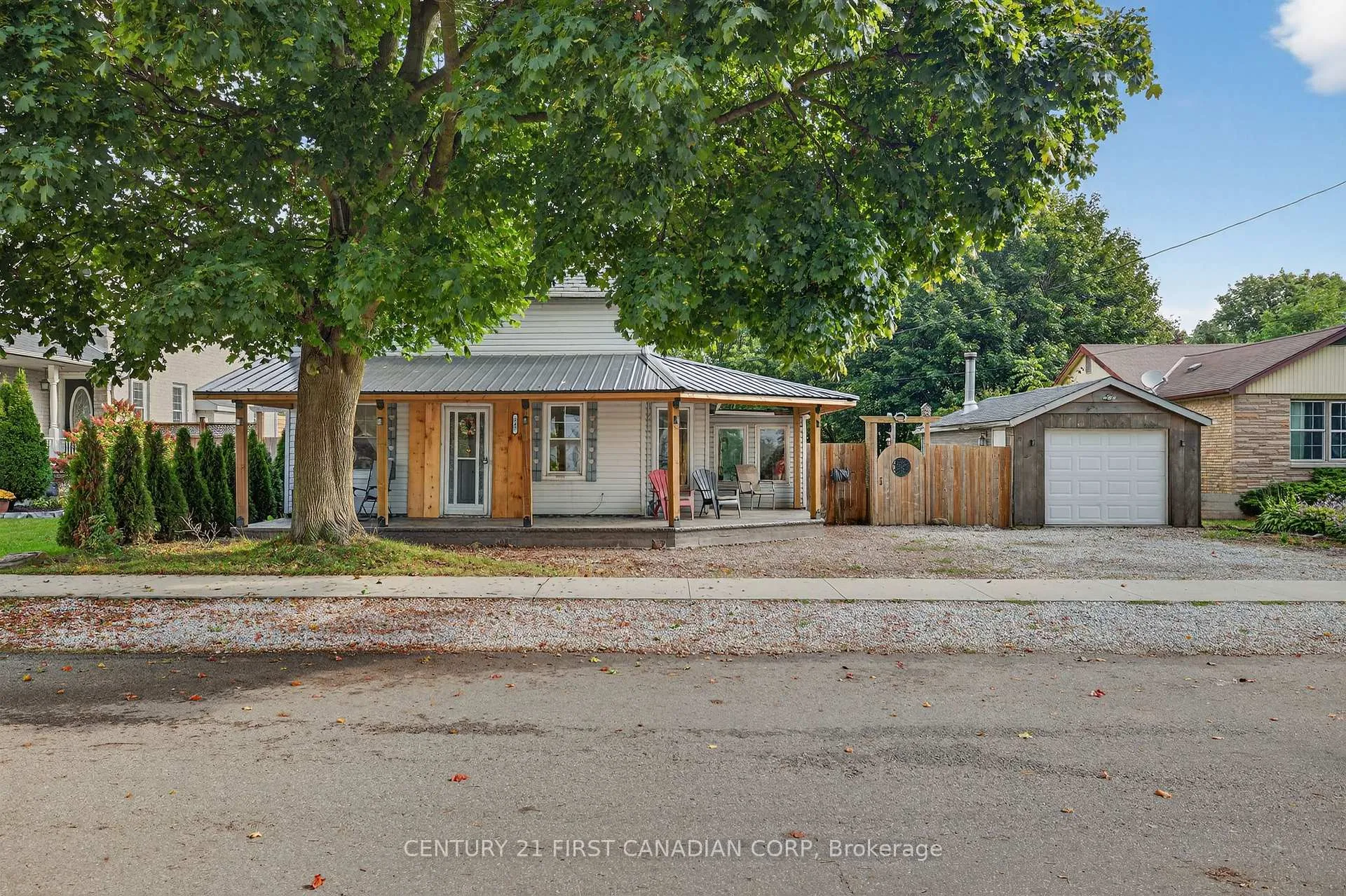 Photo 6 of 247 Ridout Street, West Elgin, Rodney — HOMEH