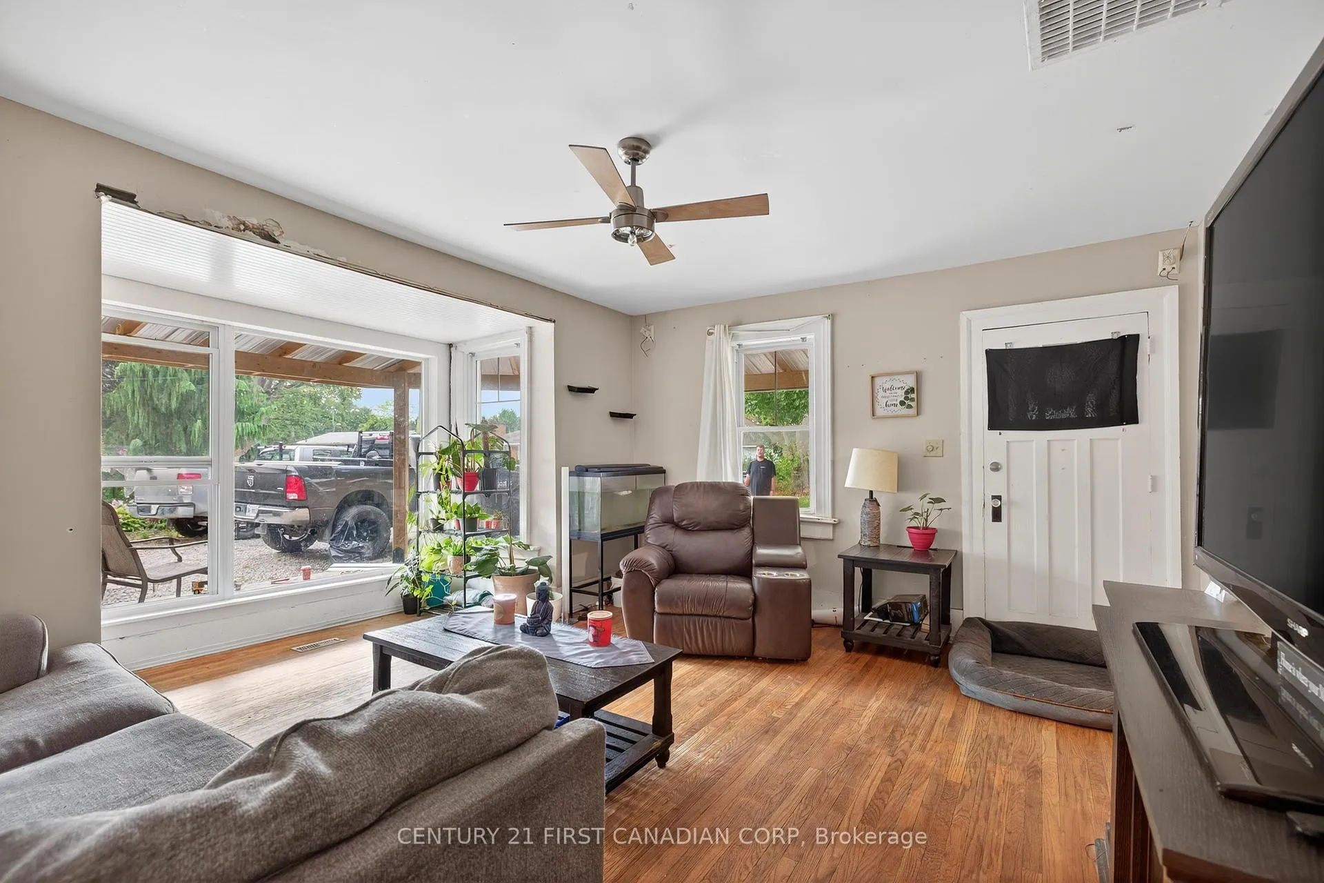 Photo 10 of 247 Ridout Street, West Elgin, Rodney — HOMEH