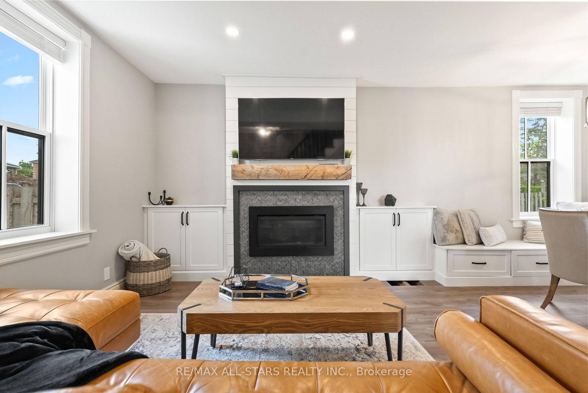 Photo 8 of 31 King Street W, Uxbridge — HOMEH