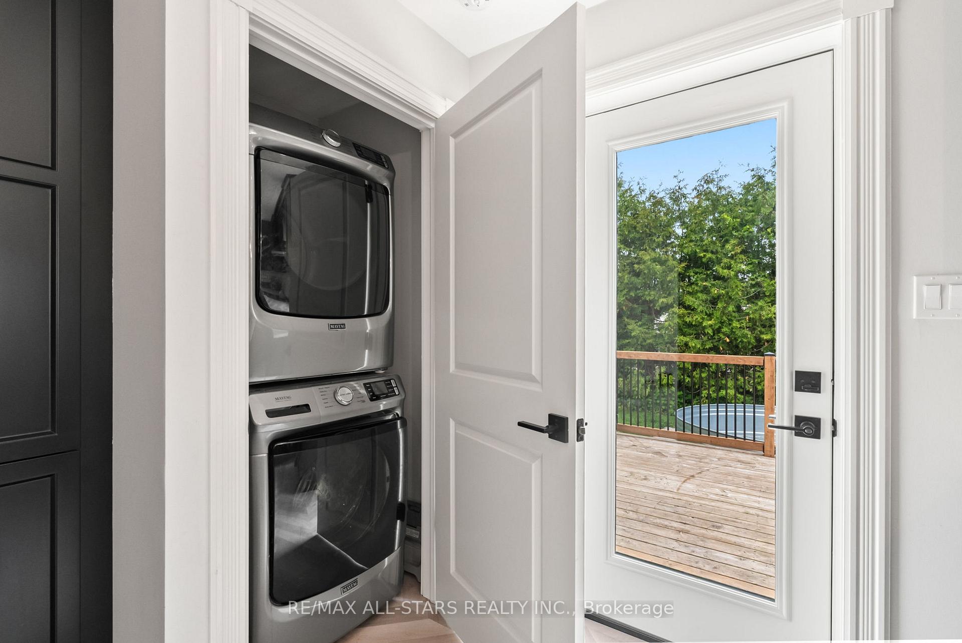 Photo 19 of 31 King Street W, Uxbridge — HOMEH