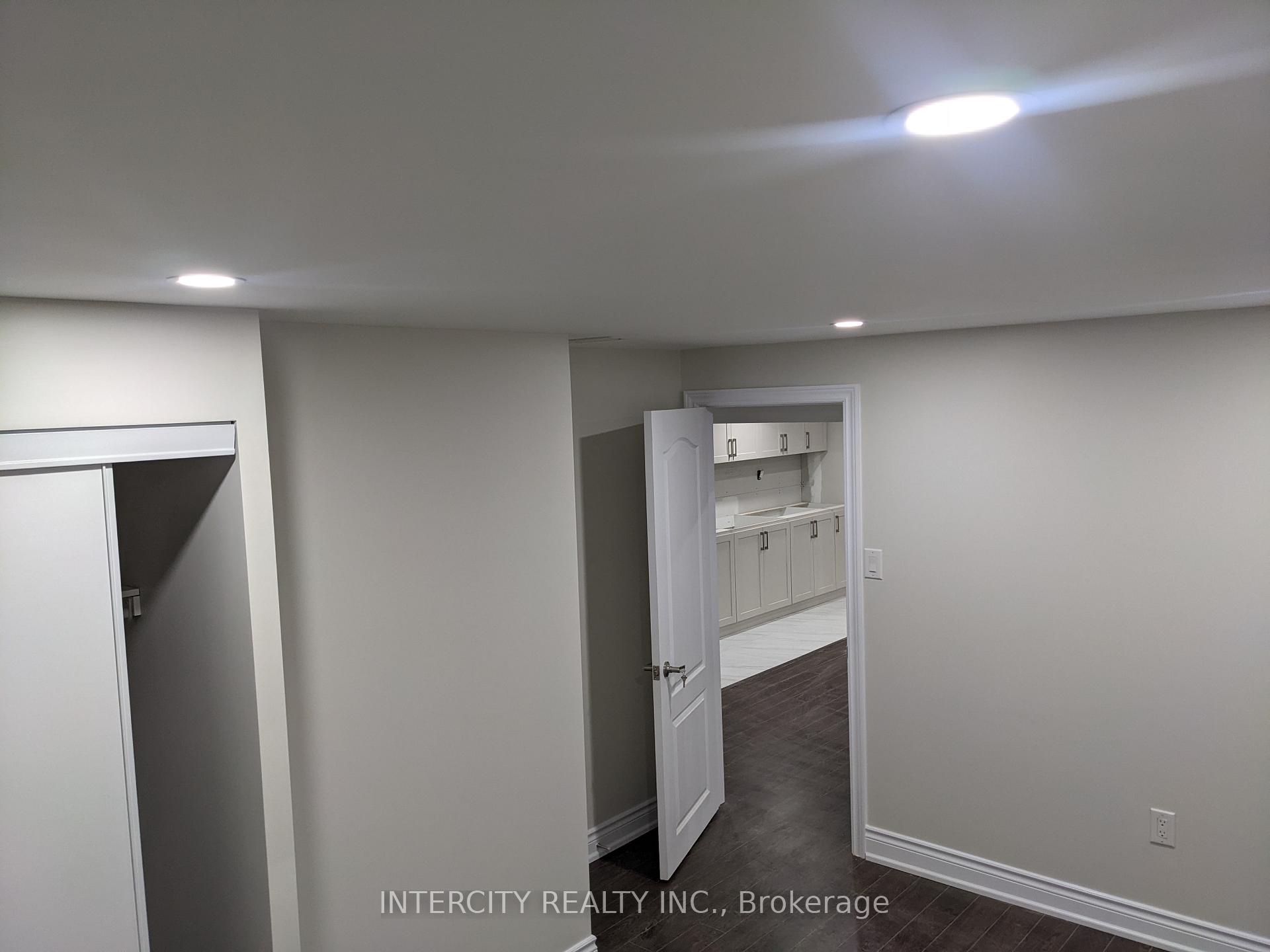Photo 8 of 8 Mccourt Drive, Ajax, South East — HOMEH