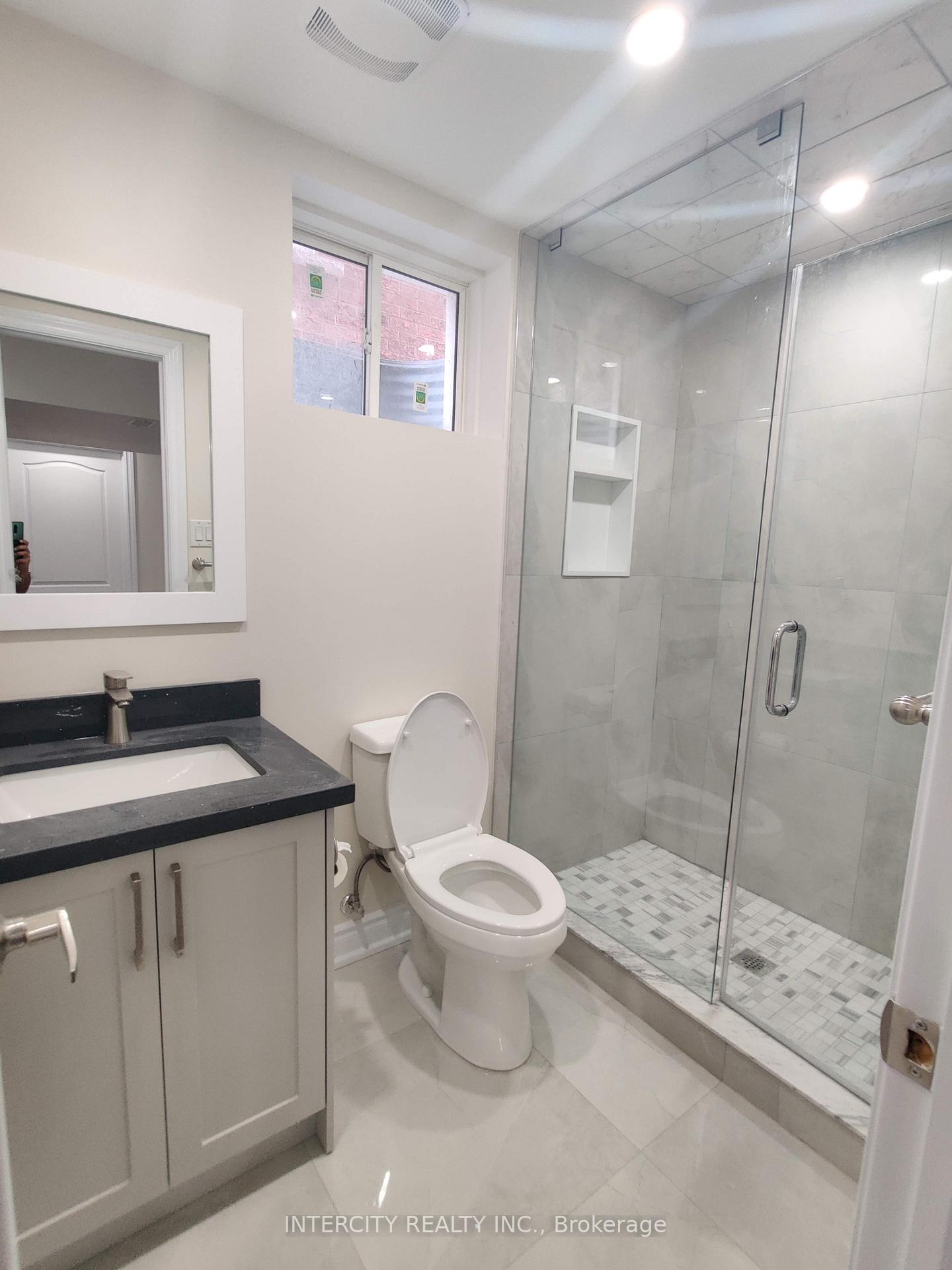Photo 7 of 8 Mccourt Drive, Ajax, South East — HOMEH
