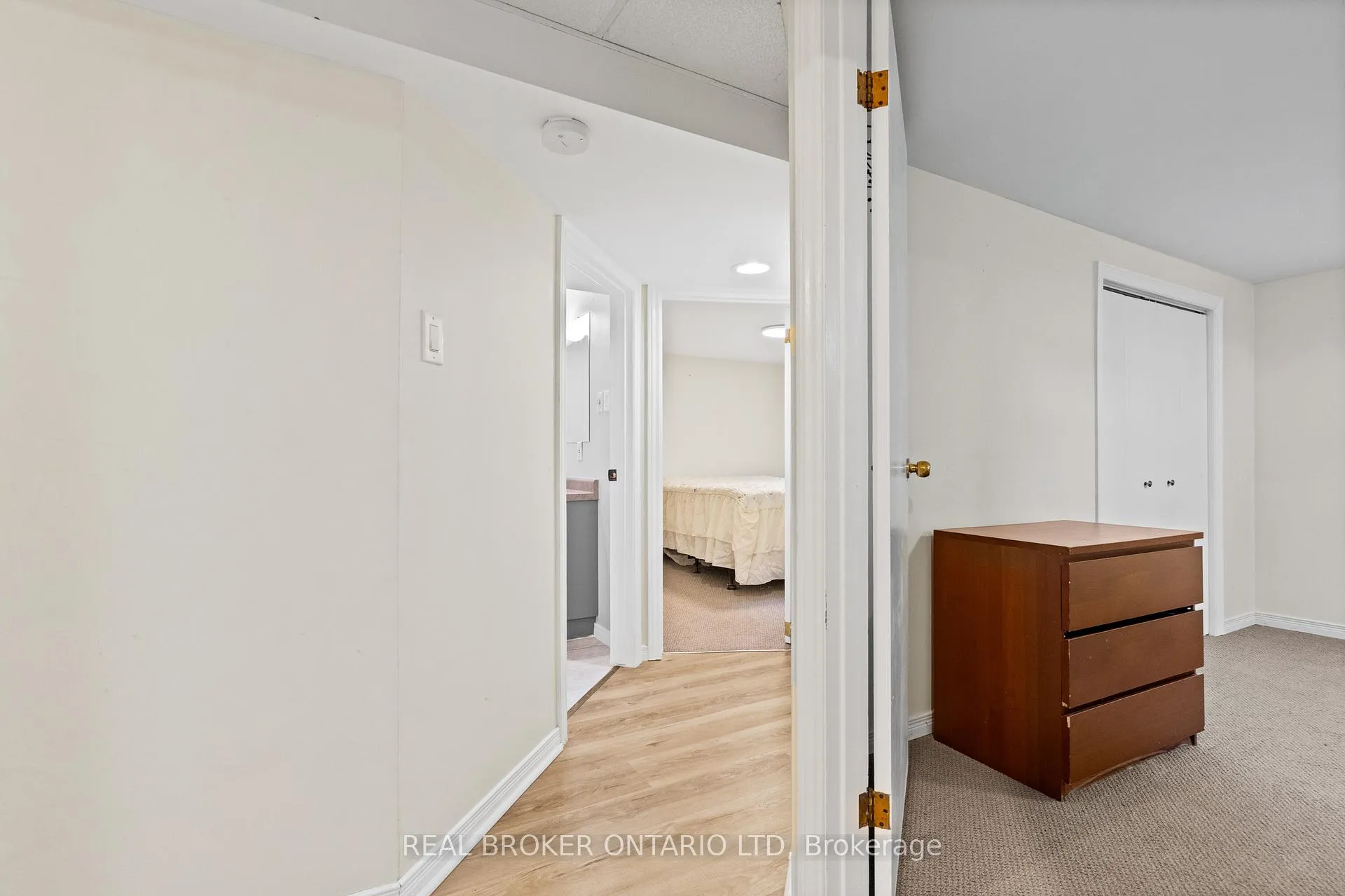 Photo 5 of Unit 2, 13 Thornton Street, Welland, Dain City — HOMEH