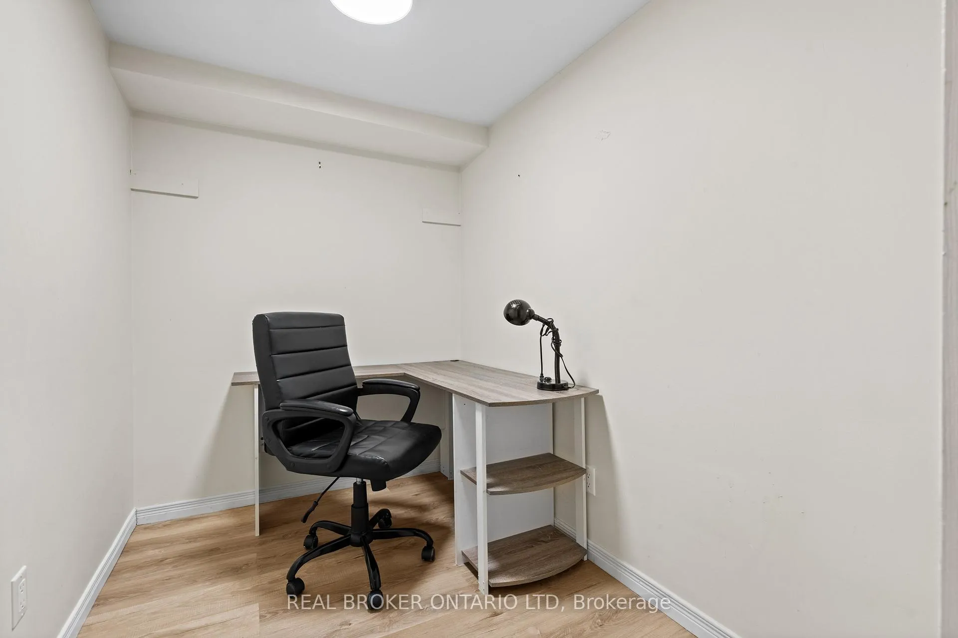 Photo 12 of Unit 2, 13 Thornton Street, Welland, Dain City — HOMEH
