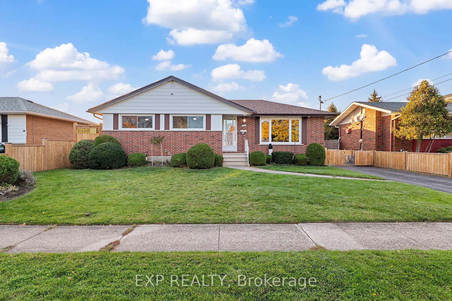 Photo 1 of 60 Grange Avenue, Welland, Lincoln/Crowland — HOMEH