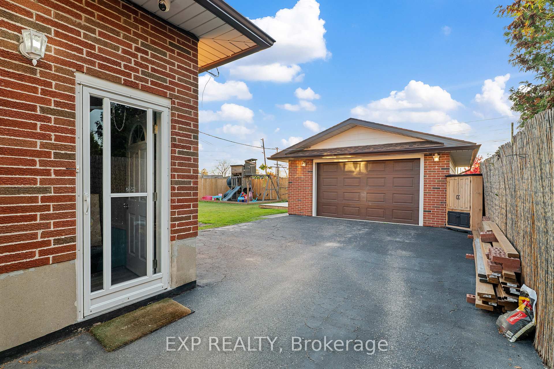 Photo 3 of 60 Grange Avenue, Welland, Lincoln/Crowland — HOMEH