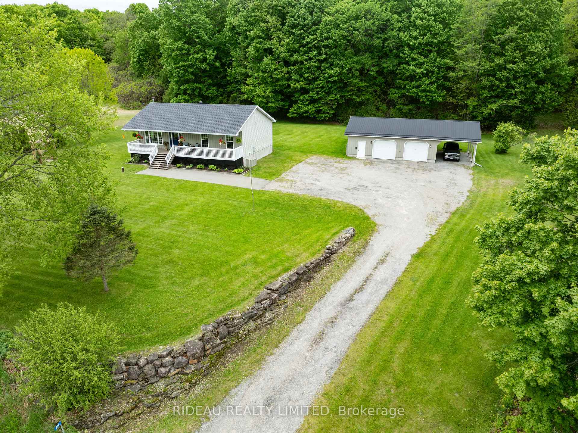 Photo 3 of 626 Upper Oak Leaf Road, Athens, R of Yonge & Escott Twp — HOMEH