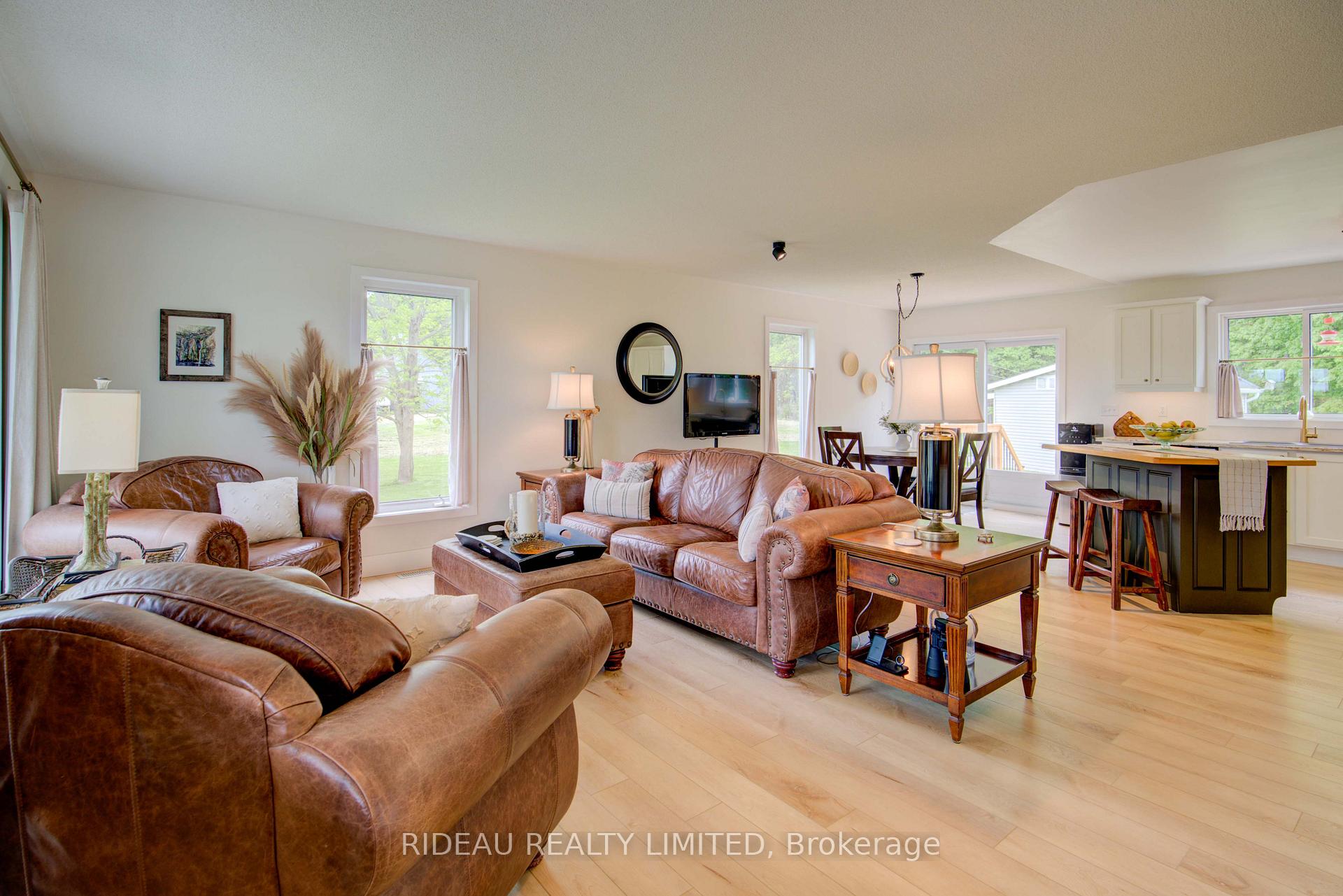 Photo 13 of 626 Upper Oak Leaf Road, Athens, R of Yonge & Escott Twp — HOMEH