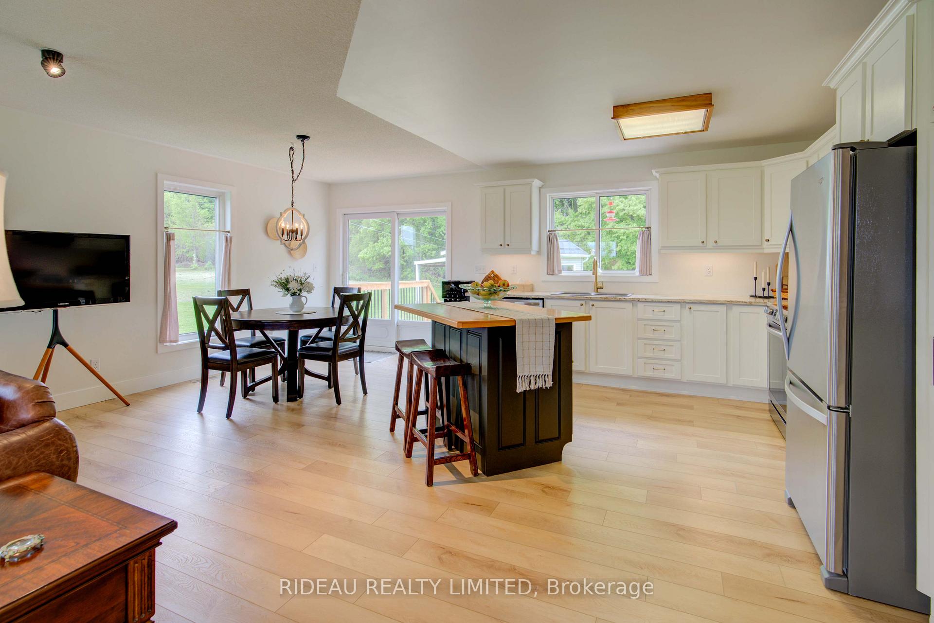 Photo 14 of 626 Upper Oak Leaf Road, Athens, R of Yonge & Escott Twp — HOMEH
