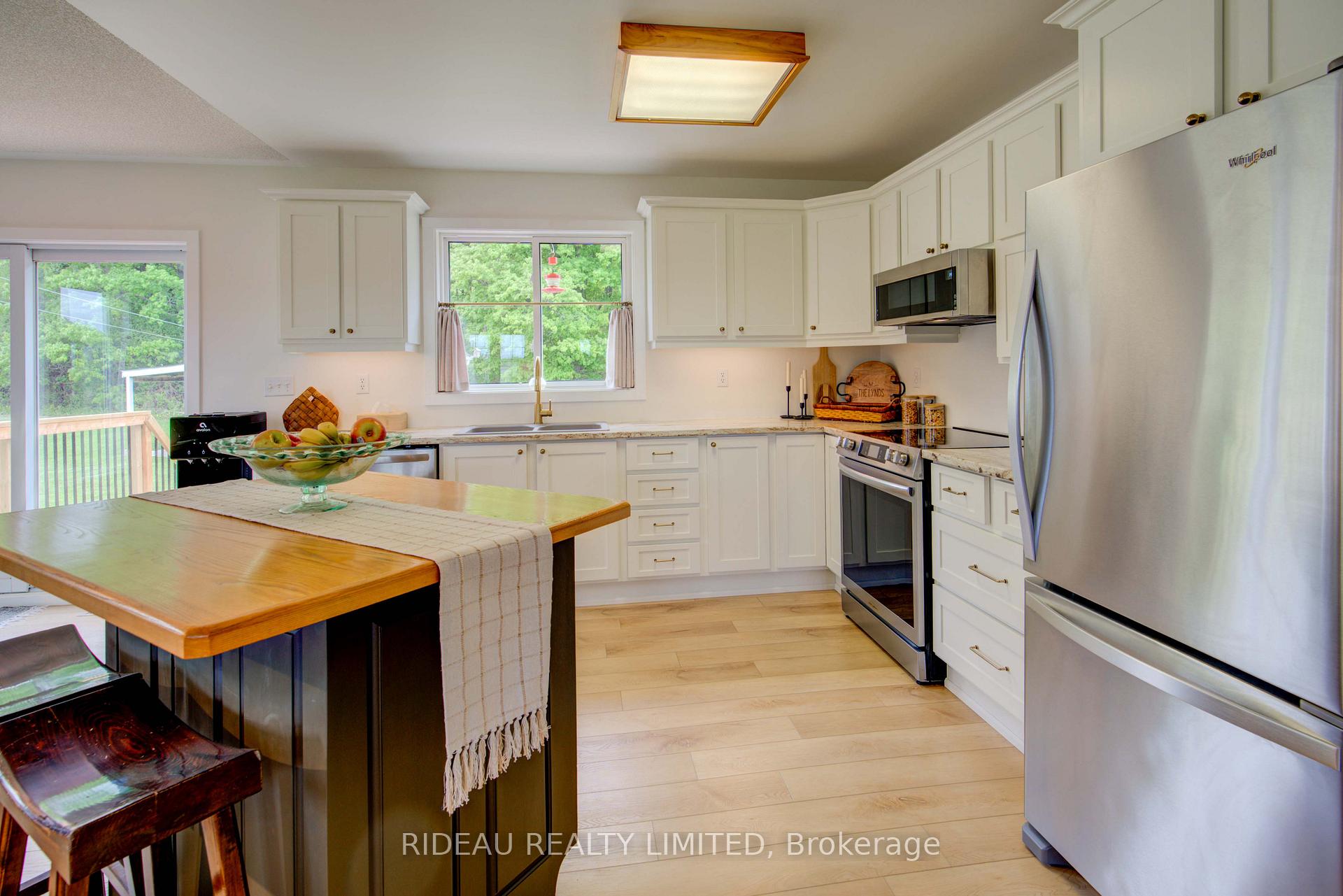 Photo 15 of 626 Upper Oak Leaf Road, Athens, R of Yonge & Escott Twp — HOMEH
