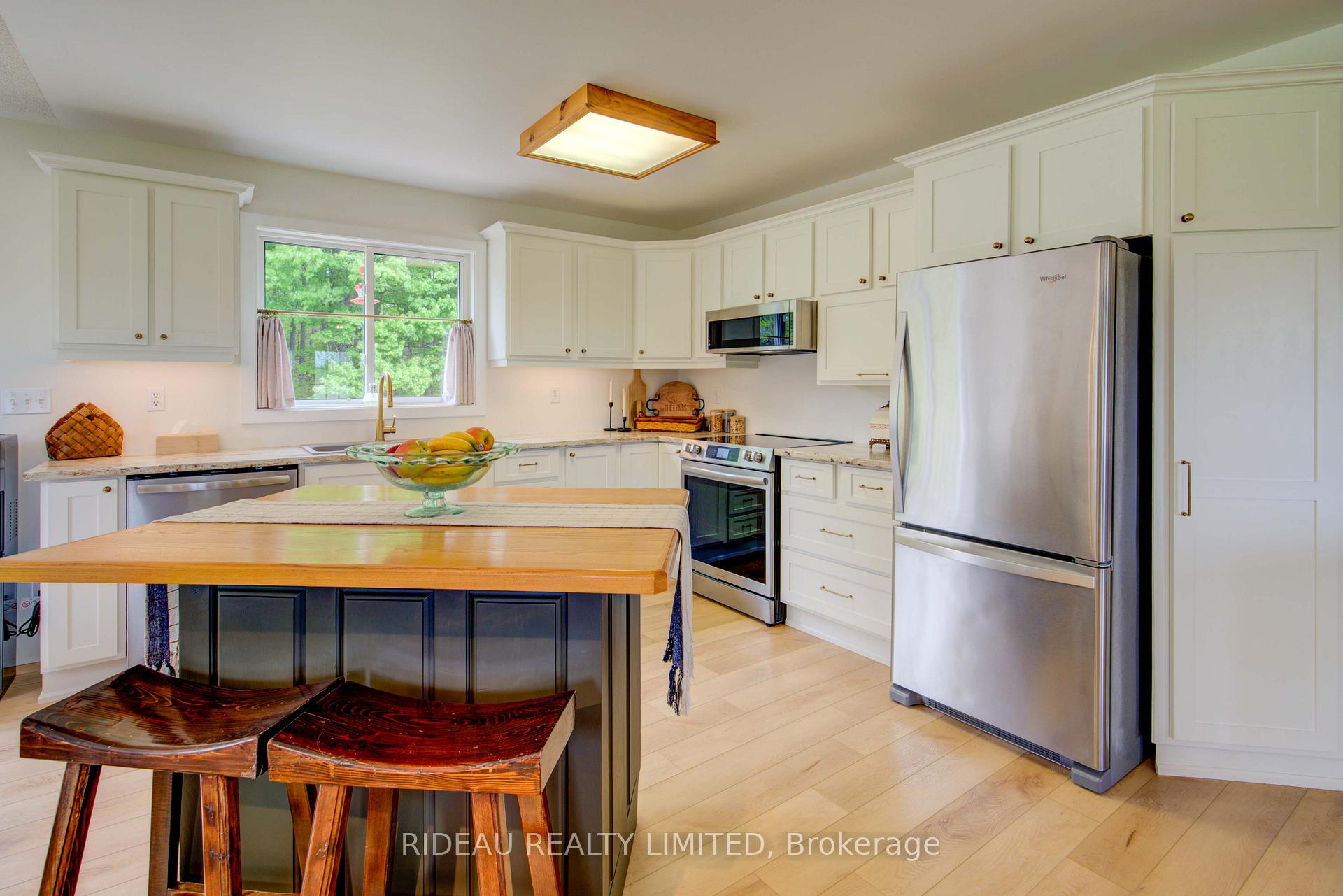 Photo 16 of 626 Upper Oak Leaf Road, Athens, R of Yonge & Escott Twp — HOMEH
