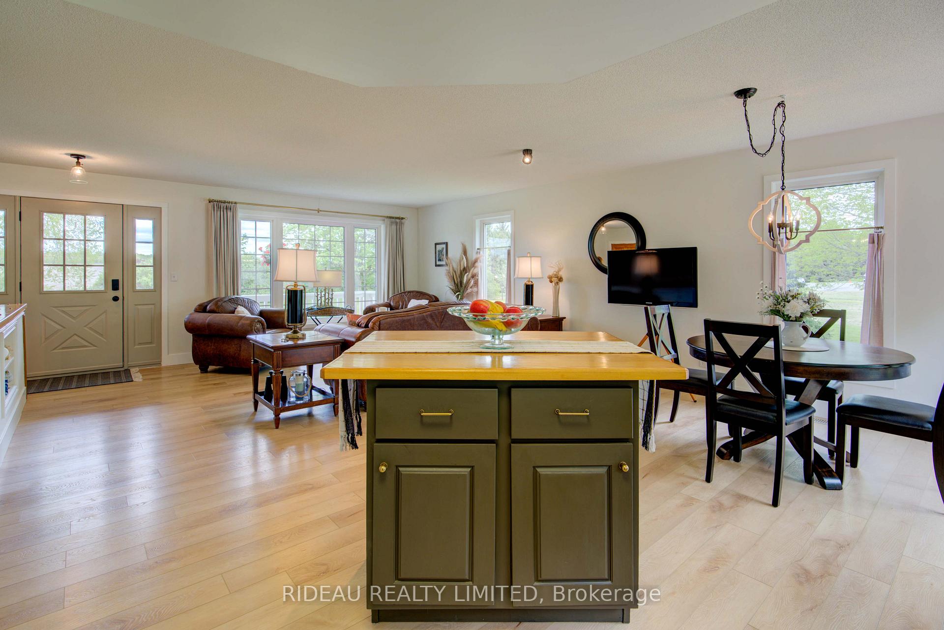 Photo 17 of 626 Upper Oak Leaf Road, Athens, R of Yonge & Escott Twp — HOMEH