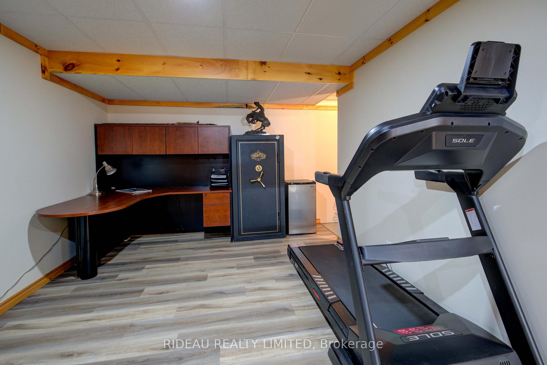 Photo 36 of 626 Upper Oak Leaf Road, Athens, R of Yonge & Escott Twp — HOMEH