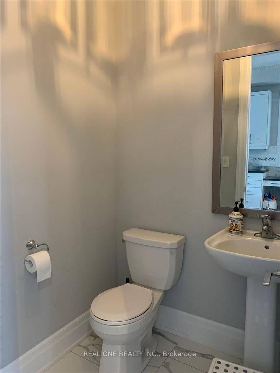 Photo 11 of 78 Golden Trail, Vaughan, Patterson — HOMEH