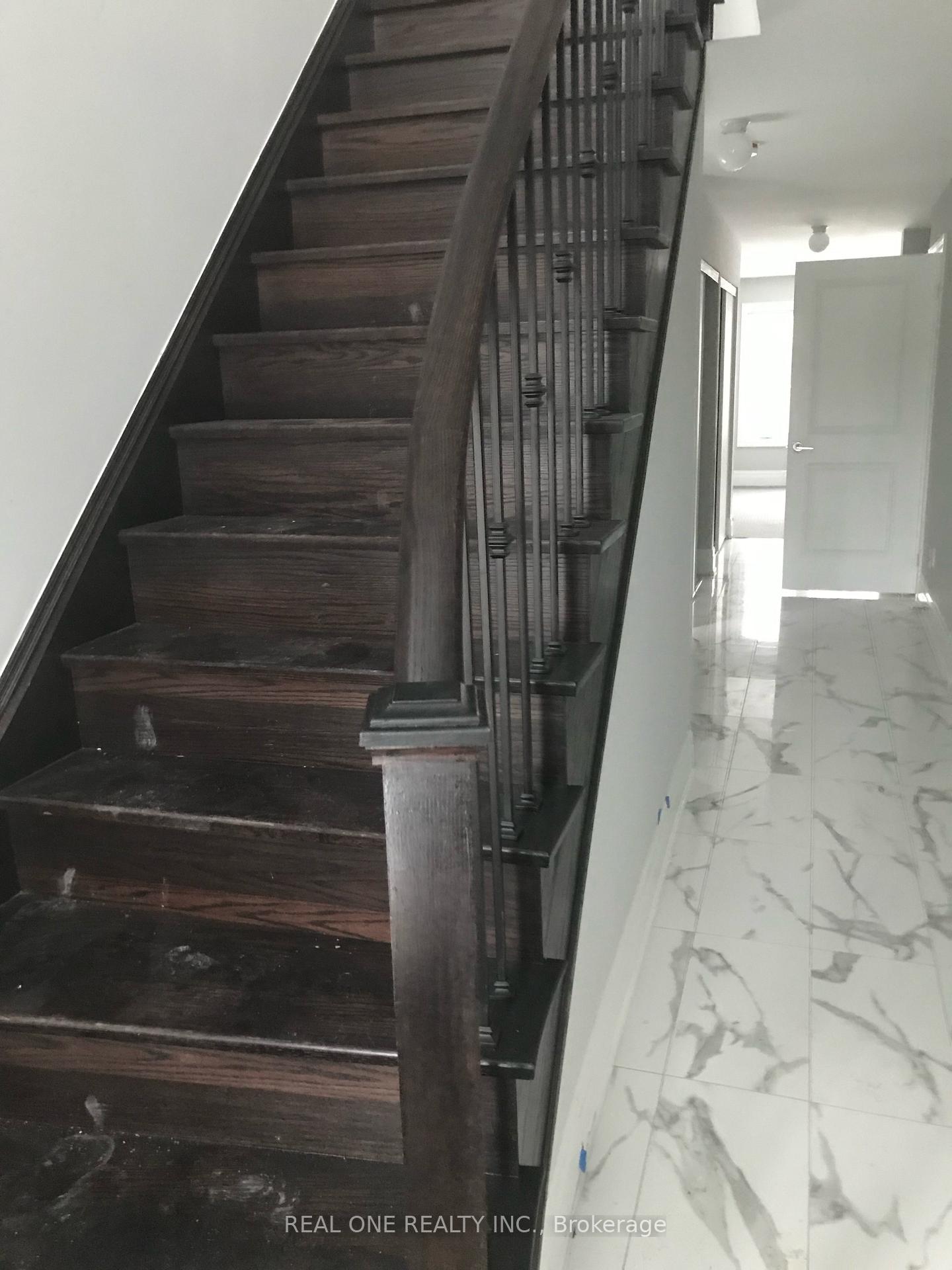Photo 15 of 78 Golden Trail, Vaughan, Patterson — HOMEH