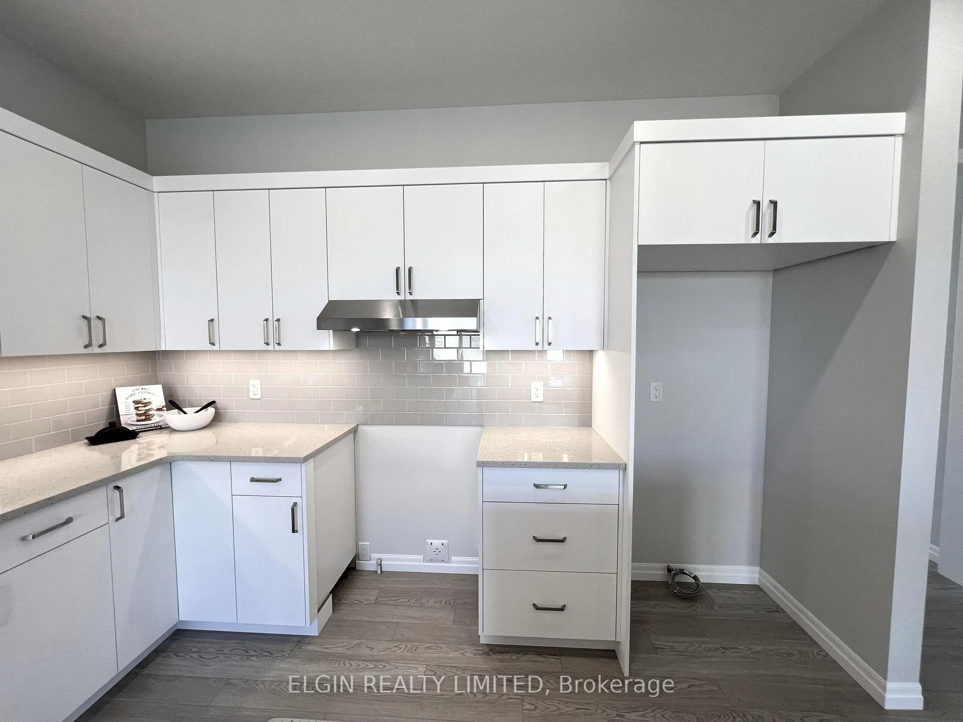 Photo 9 of 57 Willow Drive, Aylmer — HOMEH