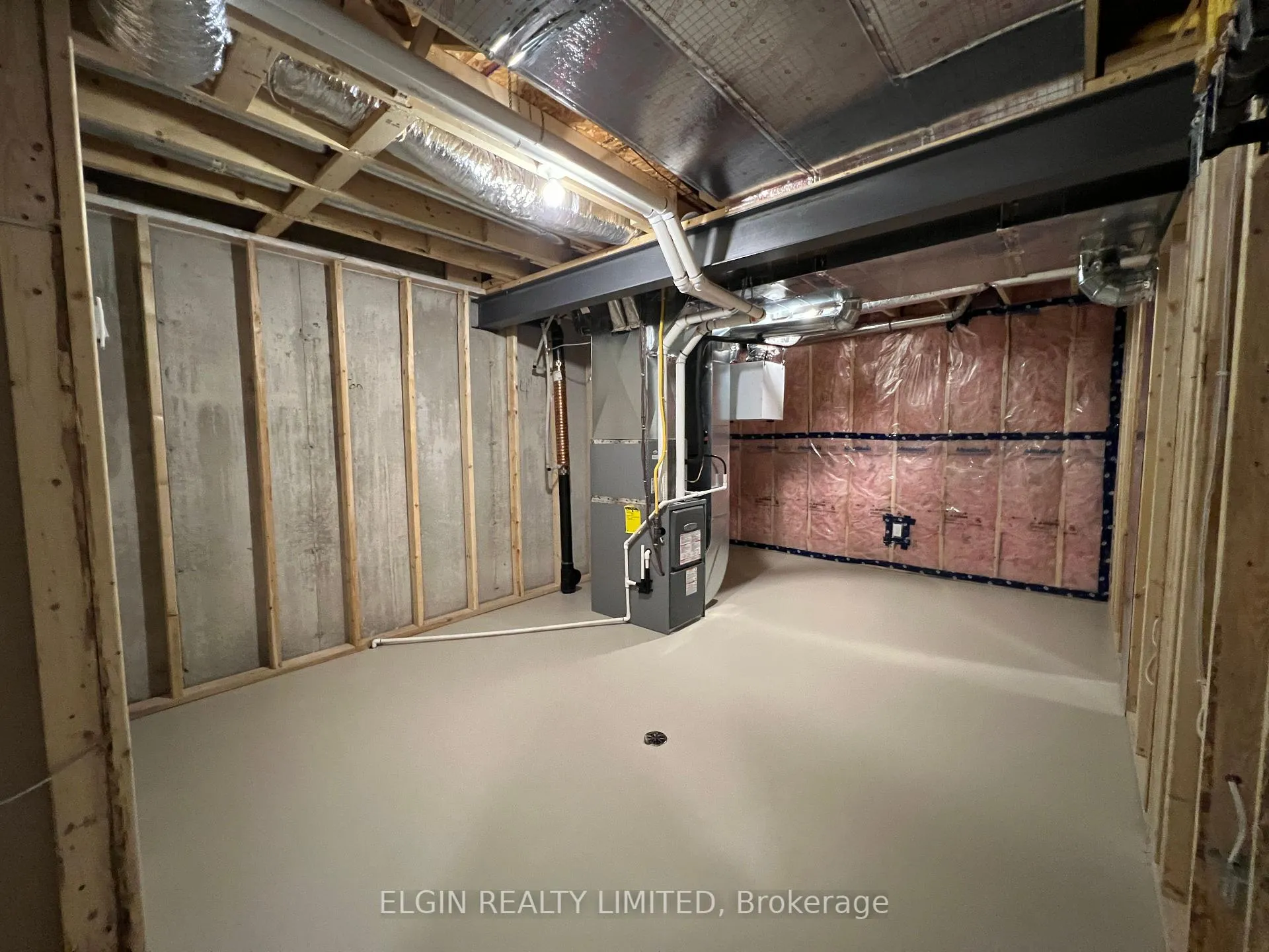 Photo 23 of 57 Willow Drive, Aylmer — HOMEH