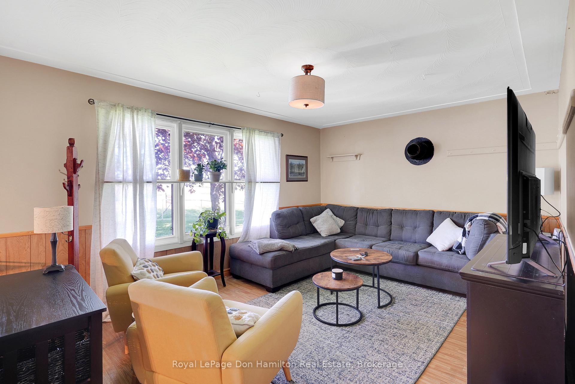 Photo 32 of 3160 Herrgott Road, Wellesley — HOMEH