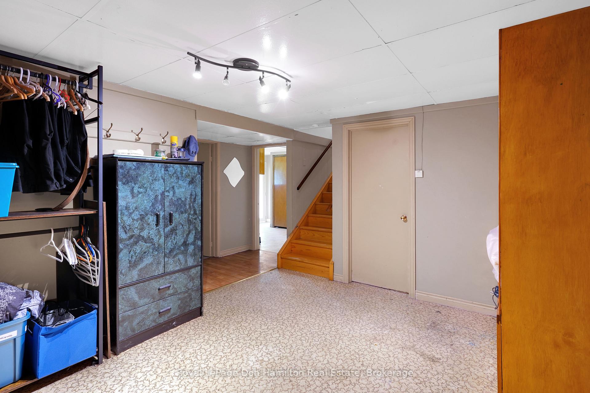 Photo 34 of 3160 Herrgott Road, Wellesley — HOMEH