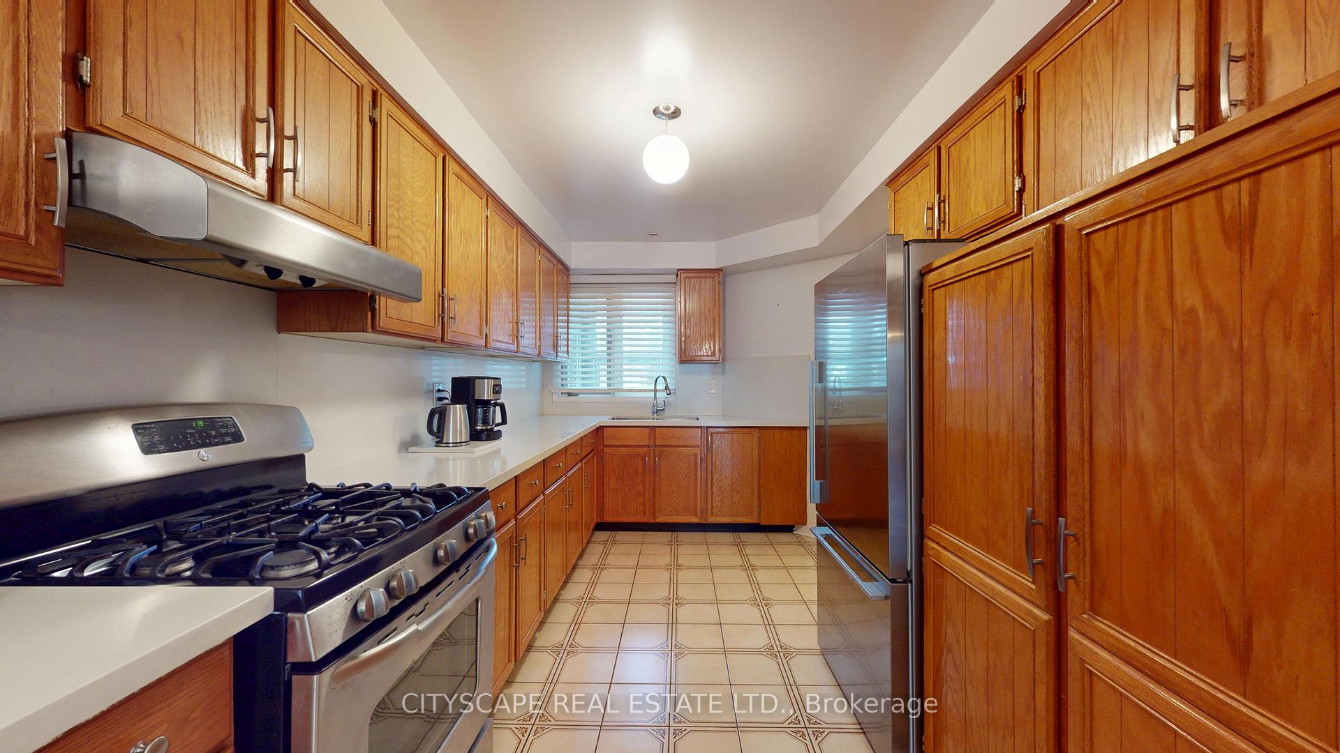 Photo 16 of 67 Brickstone Circle, Vaughan, Brownridge — HOMEH