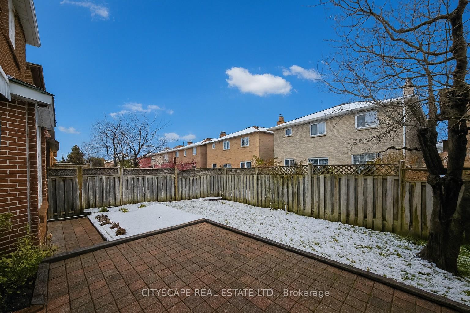 Photo 44 of 67 Brickstone Circle, Vaughan, Brownridge — HOMEH