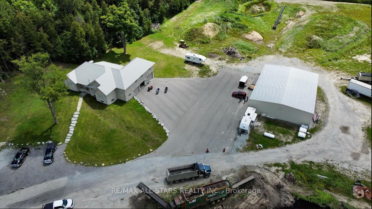 Photo 3 of 349 Zephyr Road, Uxbridge, Rural Uxbridge — HOMEH