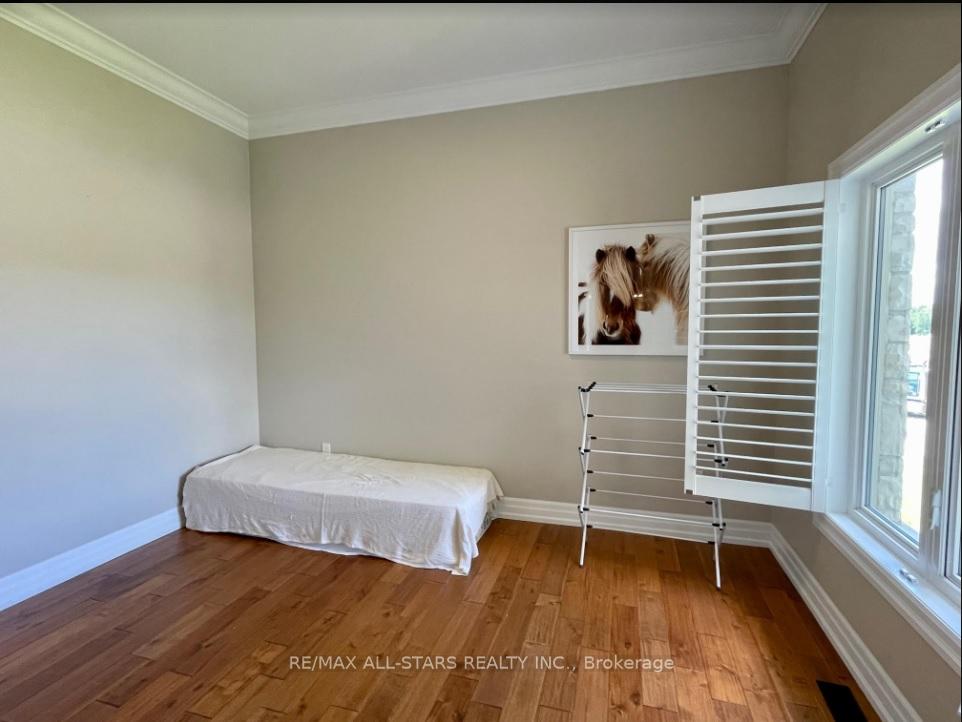 Photo 6 of 349 Zephyr Road, Uxbridge, Rural Uxbridge — HOMEH