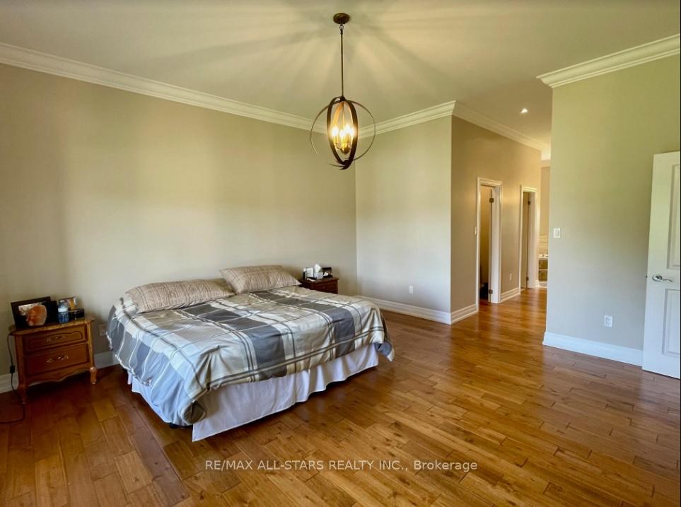 Photo 9 of 349 Zephyr Road, Uxbridge, Rural Uxbridge — HOMEH