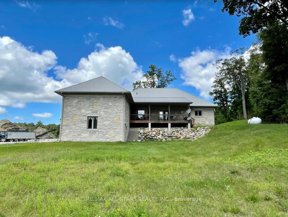 Photo 14 of 349 Zephyr Road, Uxbridge, Rural Uxbridge — HOMEH