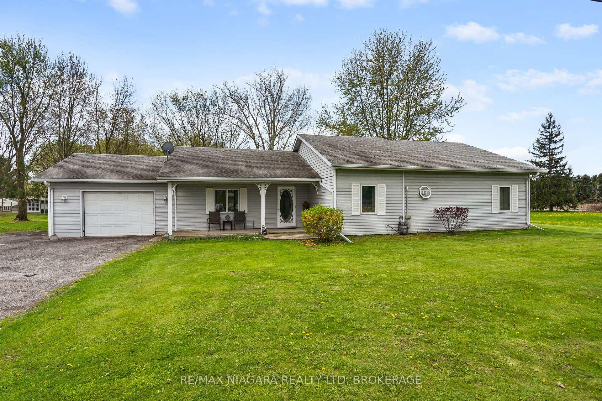 Photo 2 of 42585 Hwy 3, Wainfleet, Marshville/Winger — HOMEH