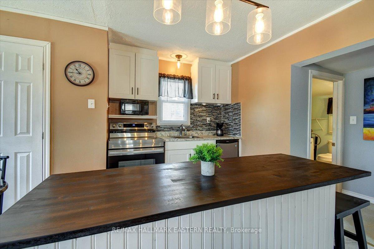 Photo 13 of 479 Minnie Avenue, Tweed, Tweed (Village) — HOMEH
