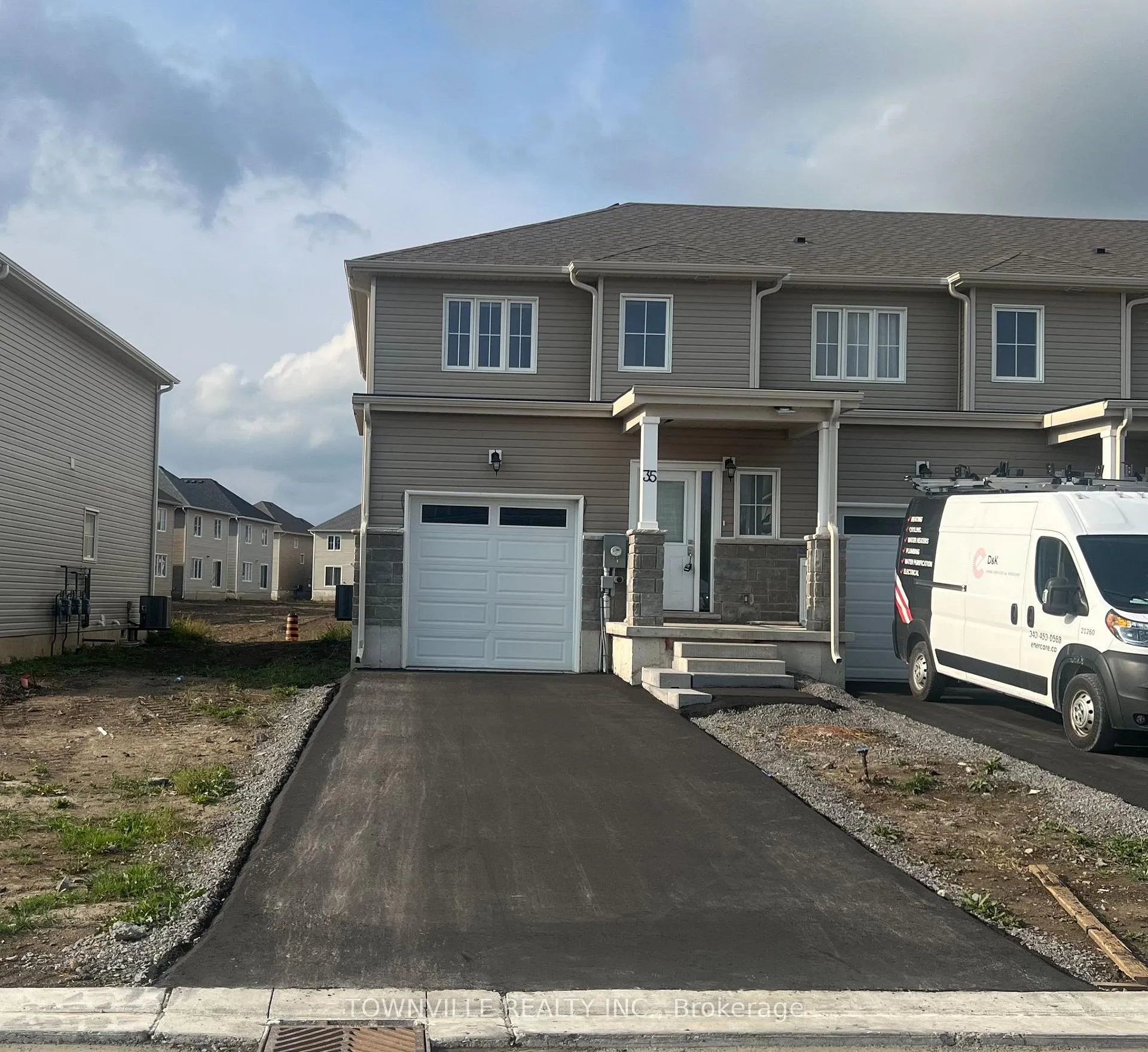Front of 35 Lincoln Drive