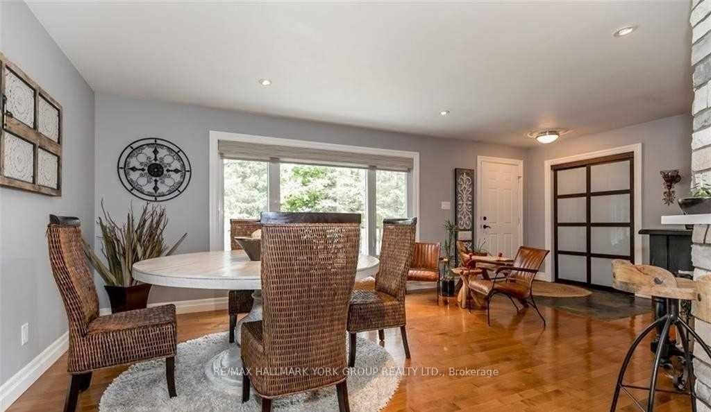 Photo 5 of 52 Birchwood Trail, Wasaga Beach — HOMEH