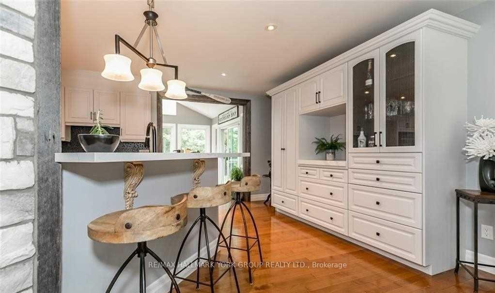 Photo 9 of 52 Birchwood Trail, Wasaga Beach — HOMEH