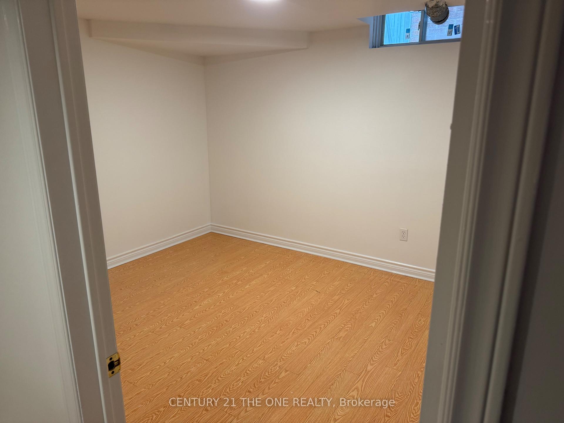 Photo 3 of Unit Basement, 185 Campbell Avenue, Vaughan, Crestwood-Springfarm-Yorkhill — HOMEH