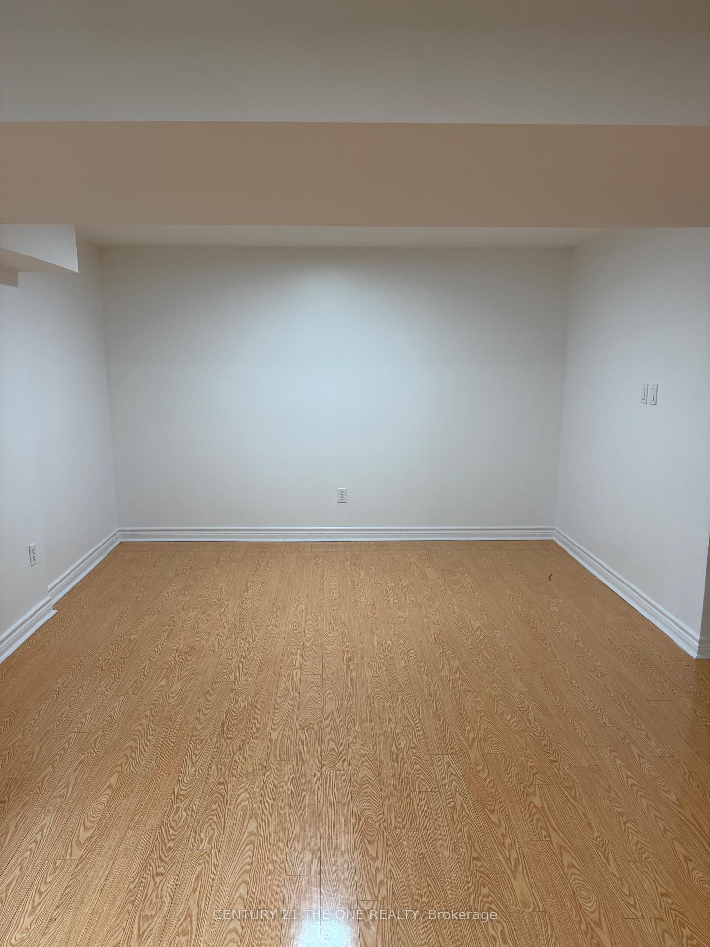 Photo 6 of Unit Basement, 185 Campbell Avenue, Vaughan, Crestwood-Springfarm-Yorkhill — HOMEH