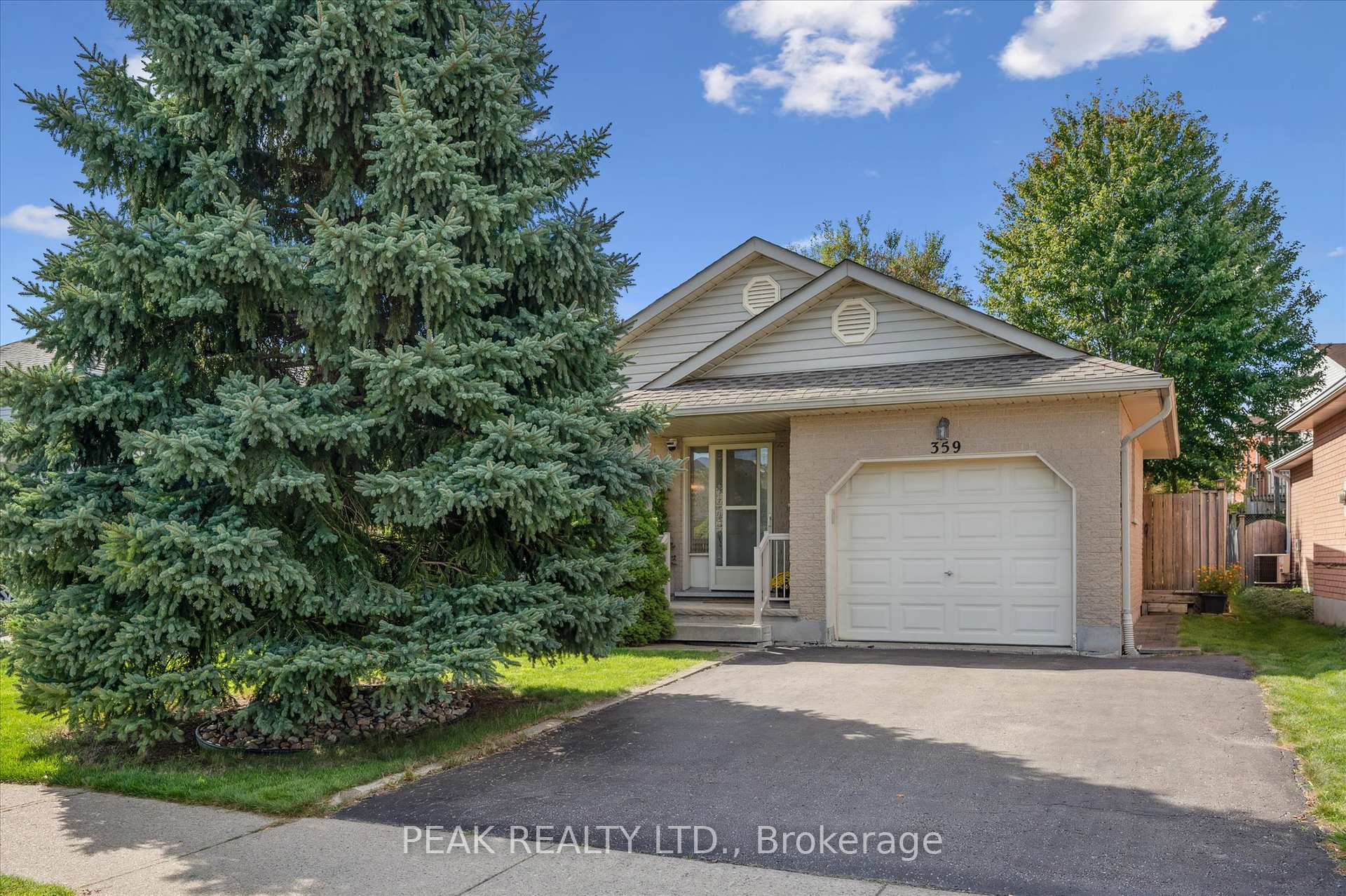 Photo 3 of 359 Westvale Drive, Waterloo — HOMEH