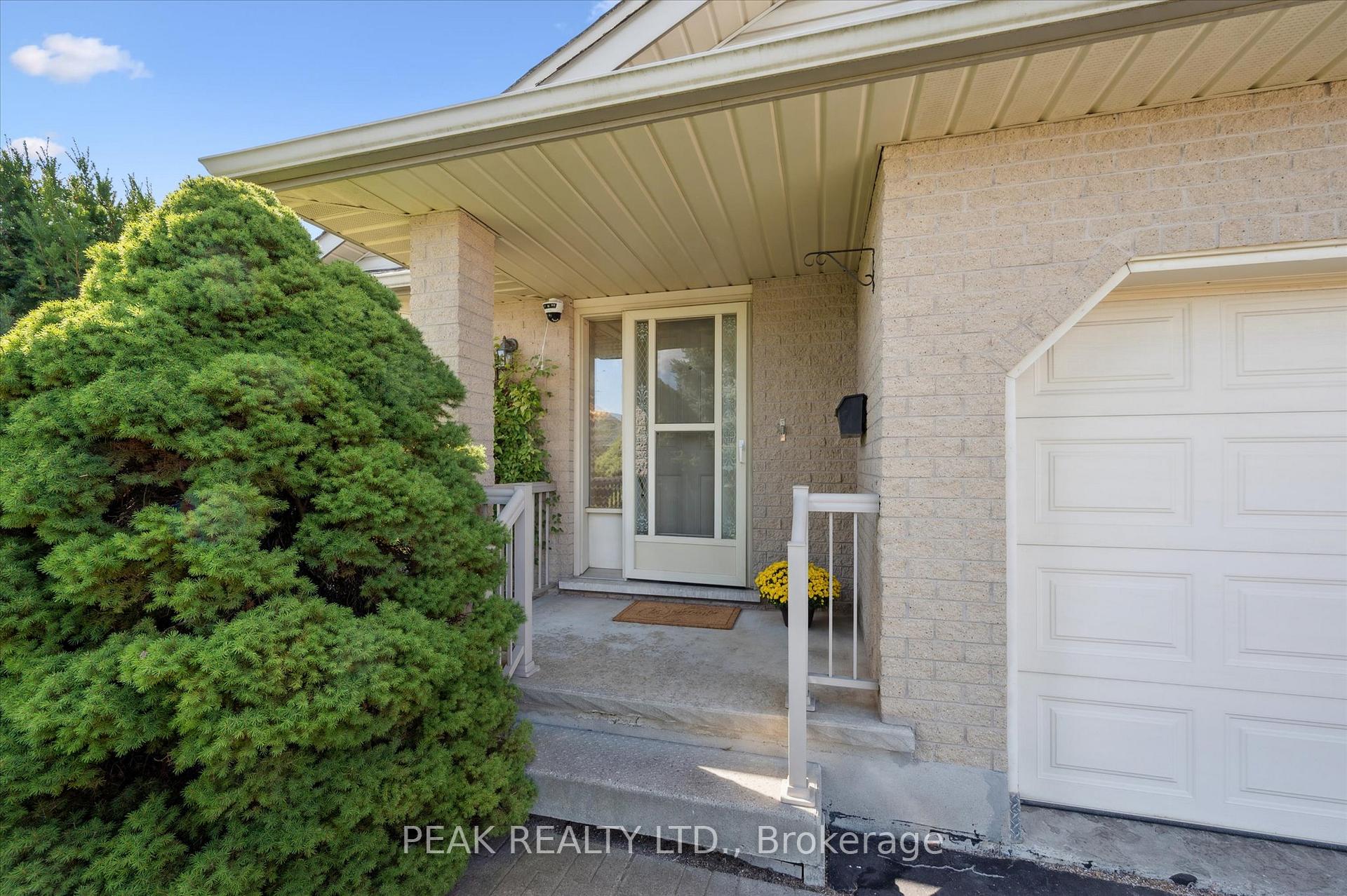 Photo 4 of 359 Westvale Drive, Waterloo — HOMEH