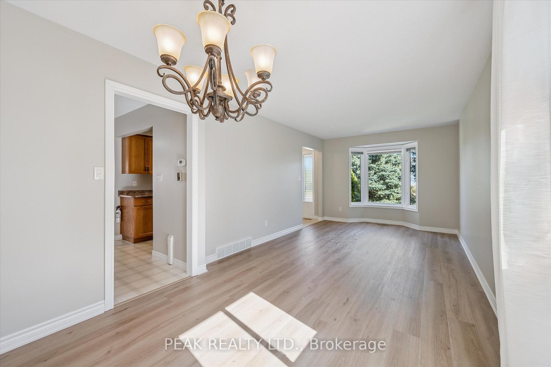 Photo 12 of 359 Westvale Drive, Waterloo — HOMEH