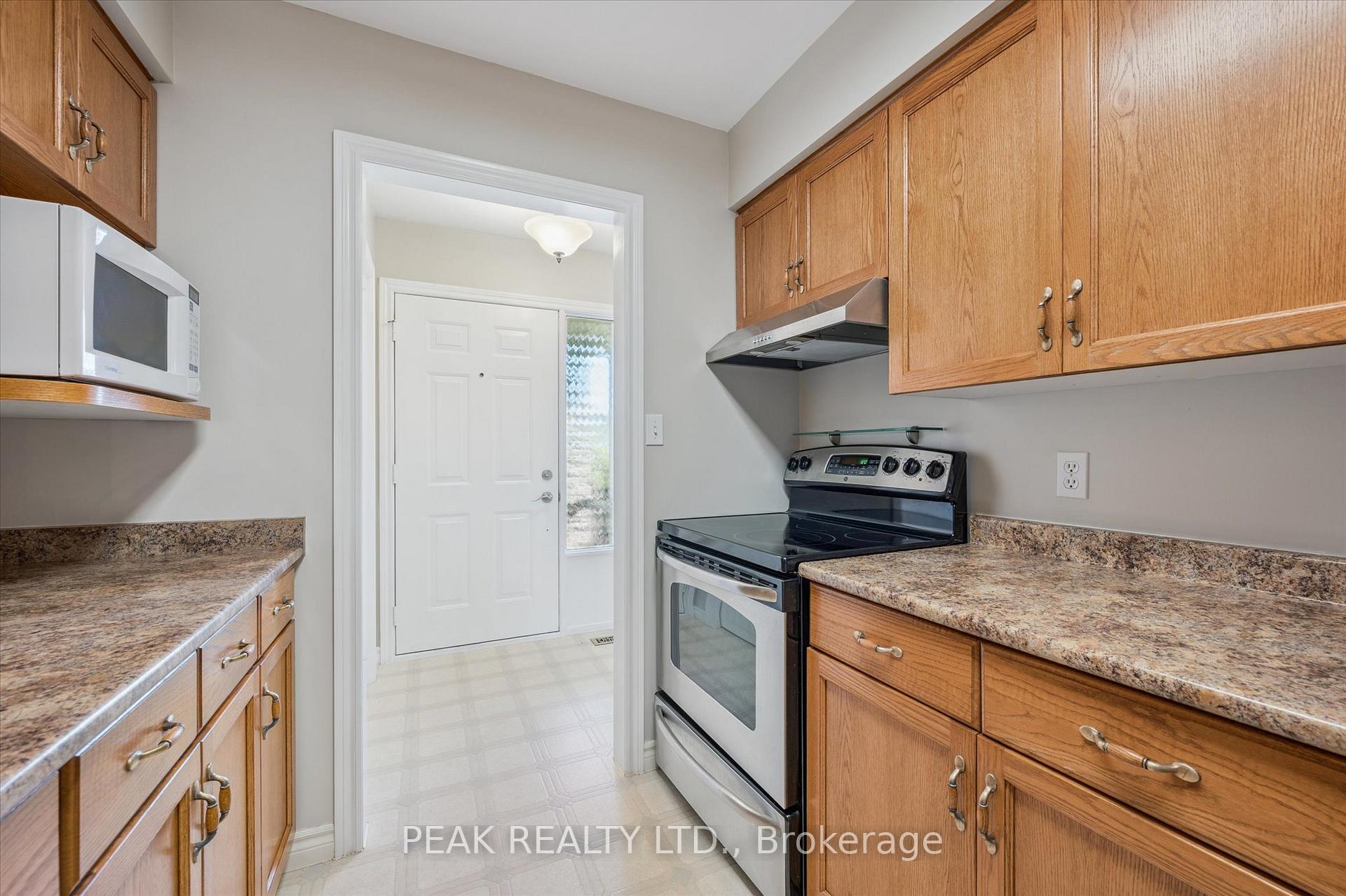 Photo 15 of 359 Westvale Drive, Waterloo — HOMEH