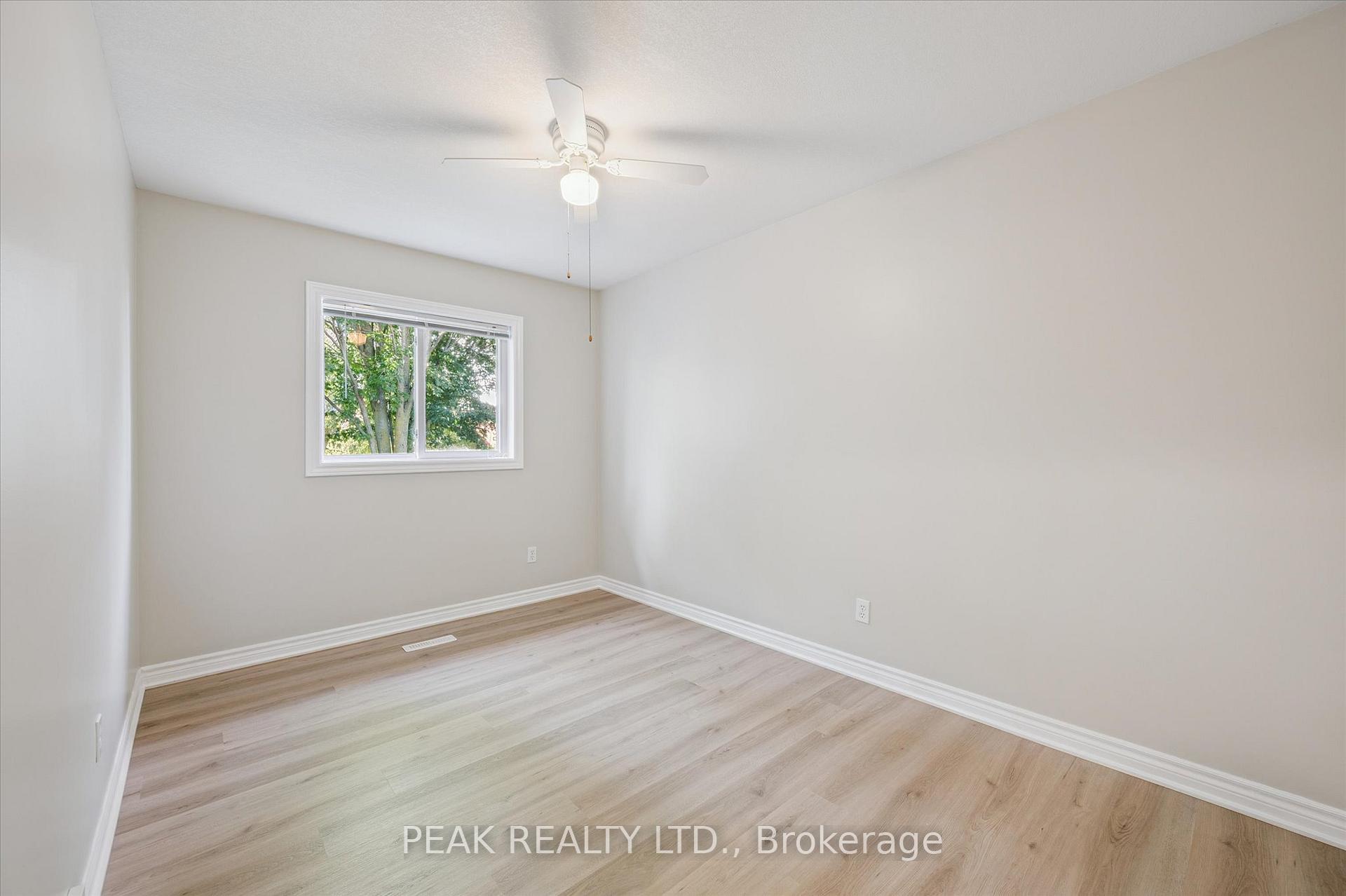 Photo 32 of 359 Westvale Drive, Waterloo — HOMEH