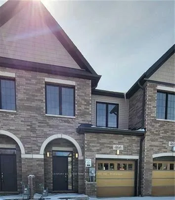 Front of 466 Adelaide Street