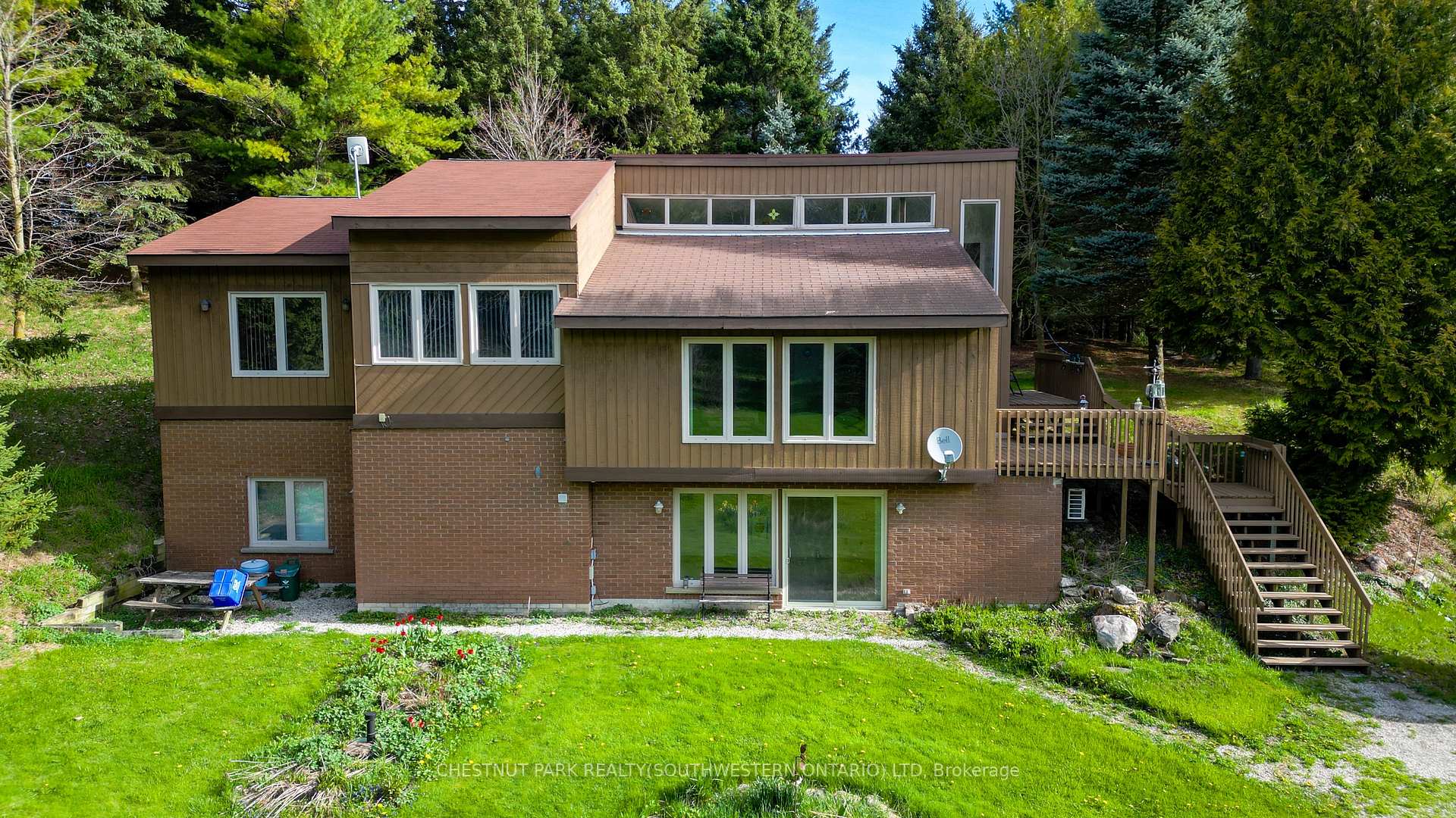 Photo 2 of 2060 Moser-Young Road, Wellesley — HOMEH