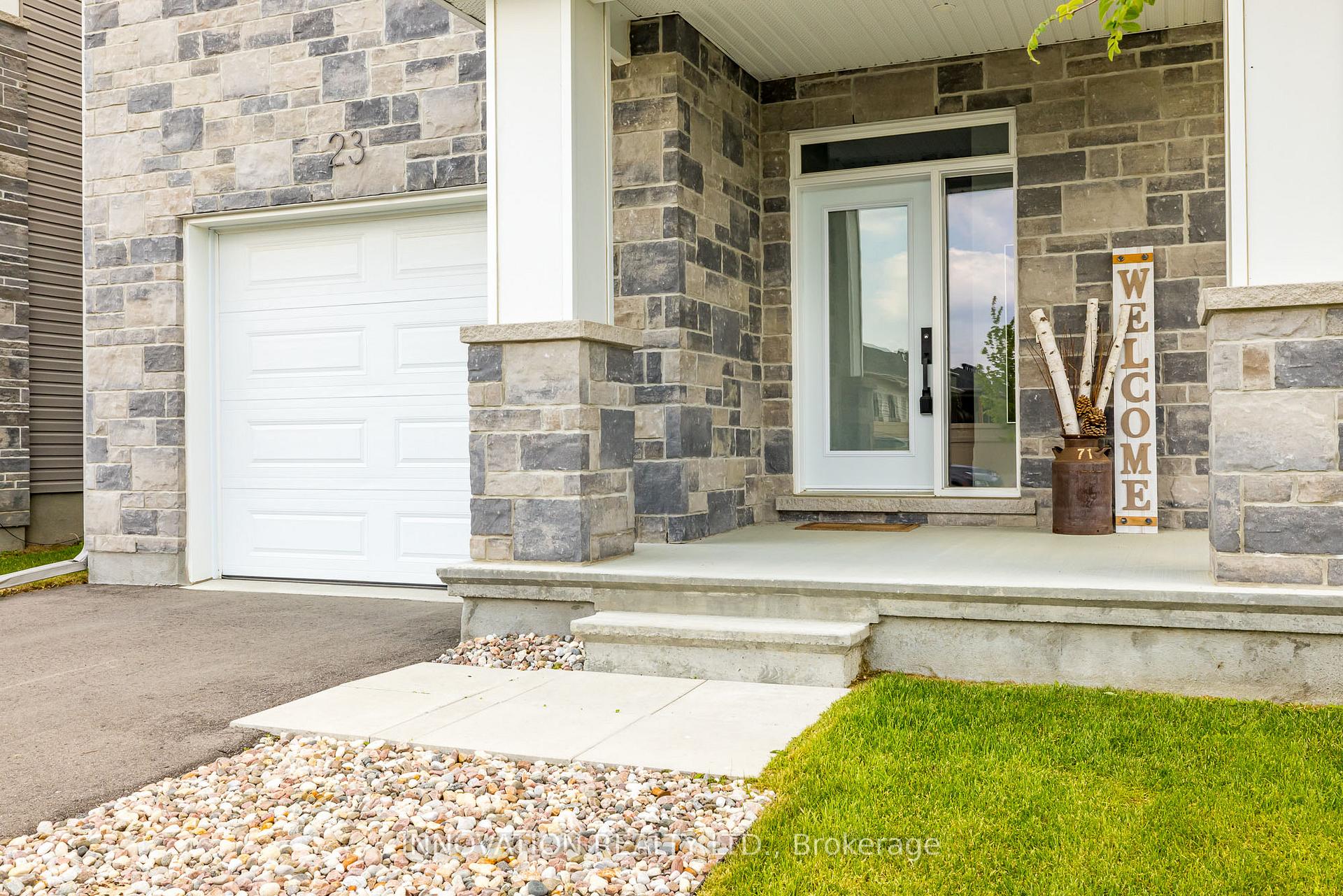 Photo 3 of 23 Mac Beattie Drive, Arnprior — HOMEH