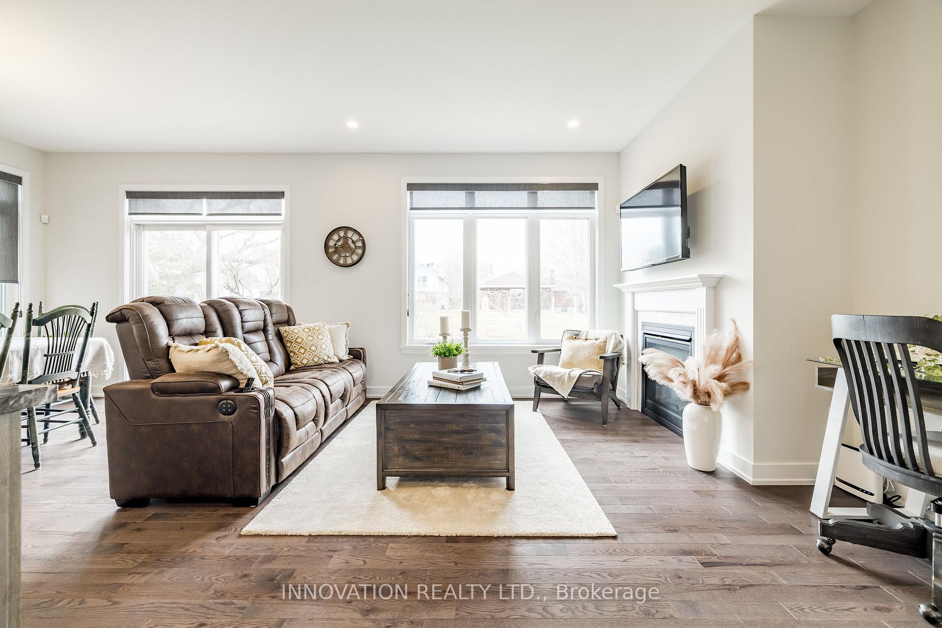 Photo 8 of 23 Mac Beattie Drive, Arnprior — HOMEH