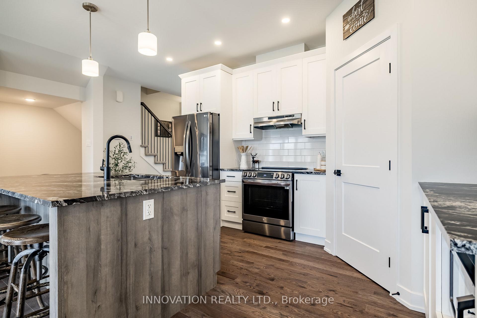 Photo 16 of 23 Mac Beattie Drive, Arnprior — HOMEH
