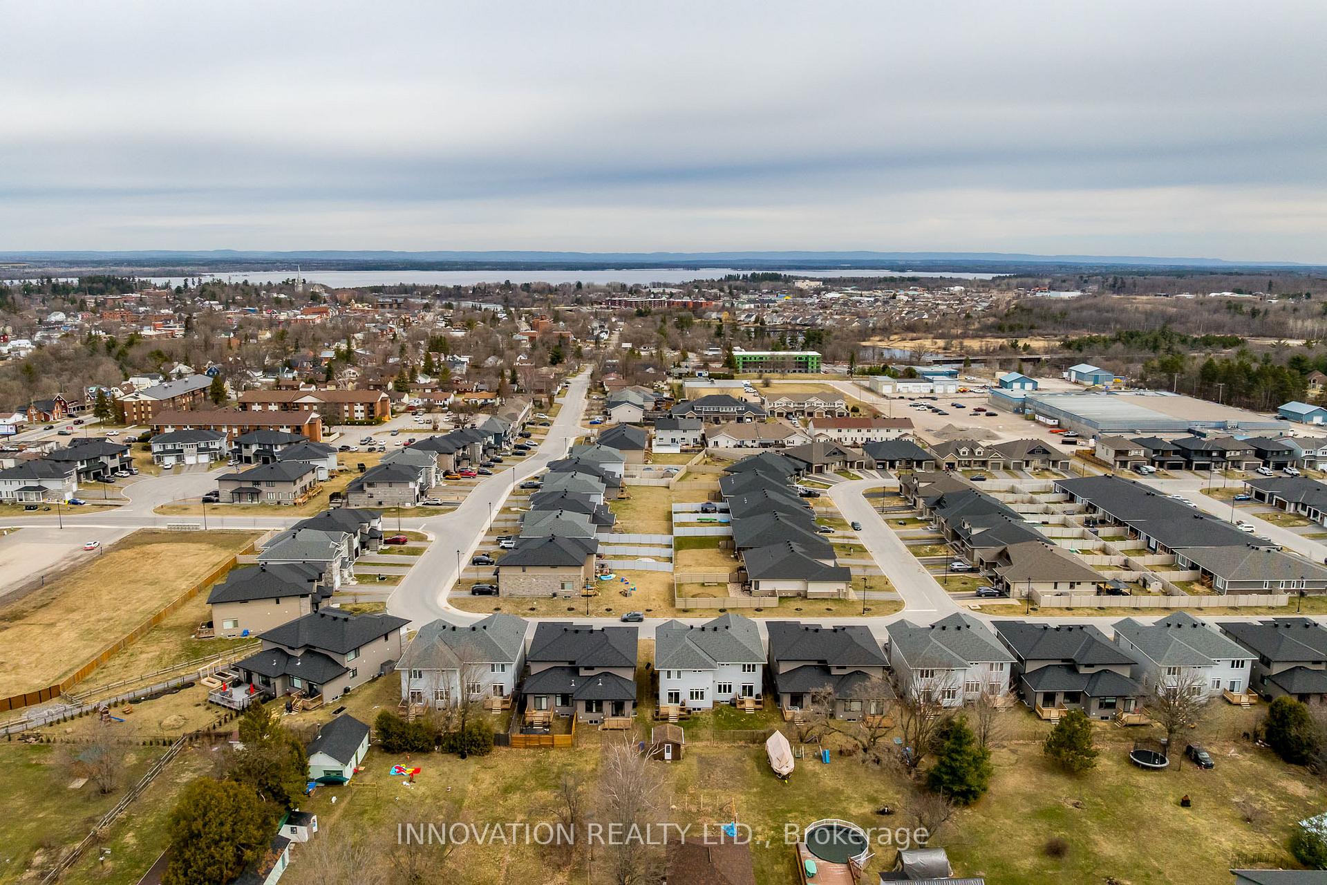 Photo 38 of 23 Mac Beattie Drive, Arnprior — HOMEH