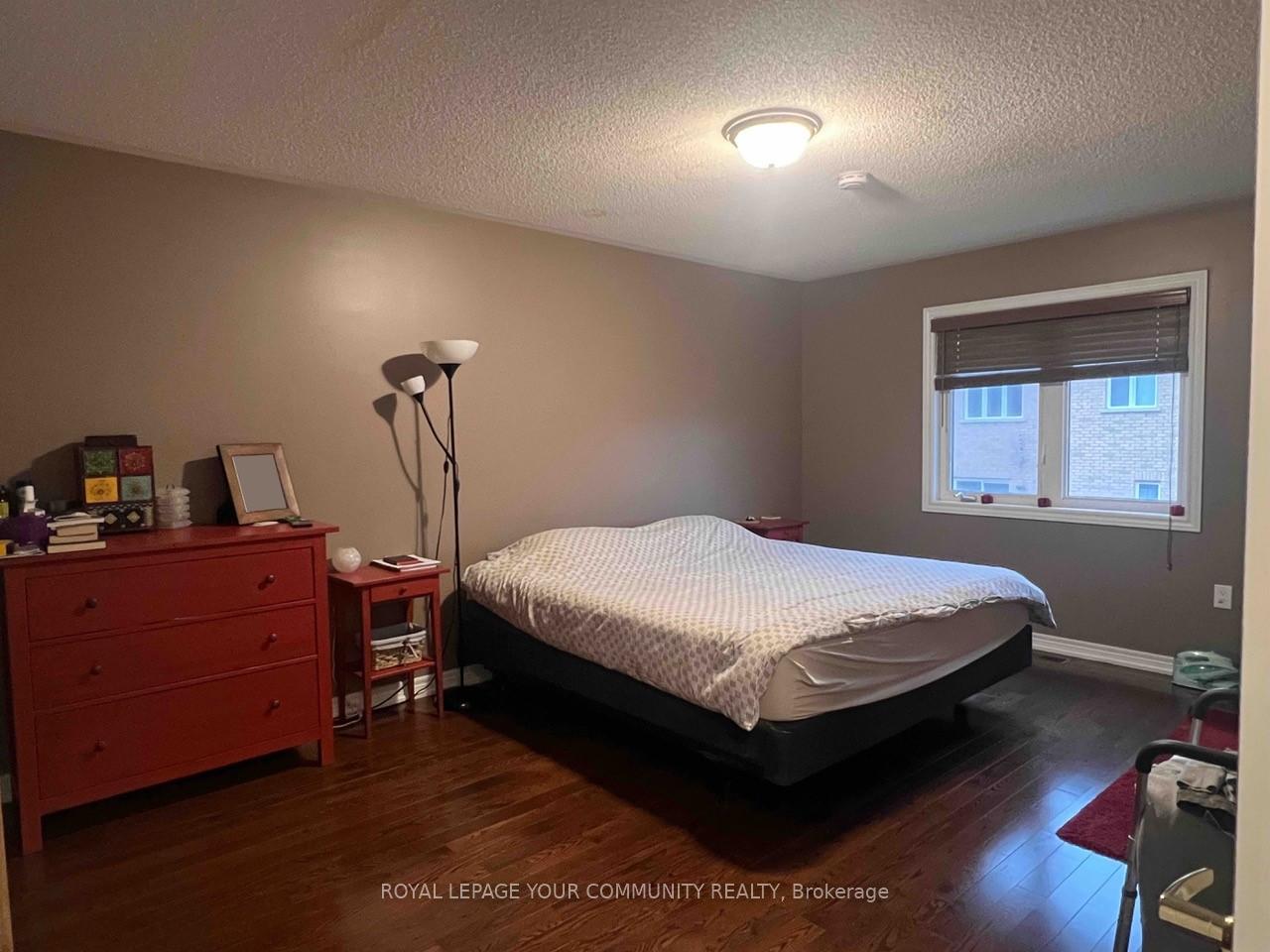 Photo 1 of 140 Mistywood Crescent, Vaughan, Patterson — HOMEH