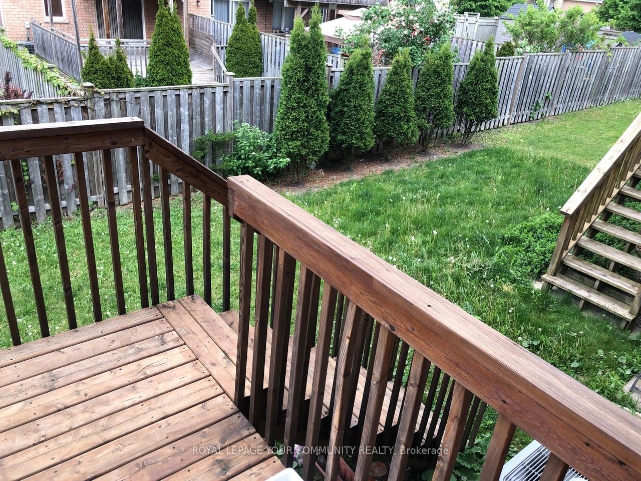 Photo 11 of 140 Mistywood Crescent, Vaughan, Patterson — HOMEH